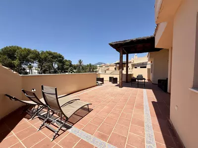 Top Floor Apartment in Puerto Banús