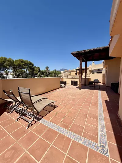 Top Floor Apartment in Puerto Banús