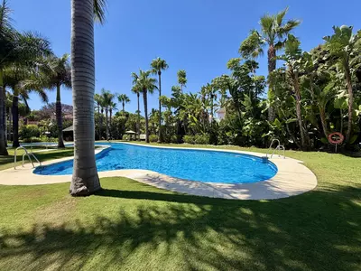 Top Floor Apartment in Puerto Banús