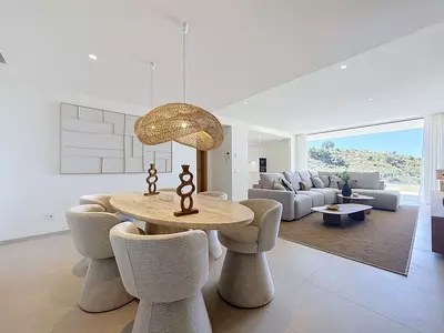 Middle Floor Apartment in Benahavís