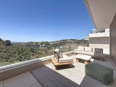 Middle Floor Apartment in Benahavís