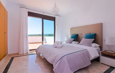 Penthouse in Casares Playa