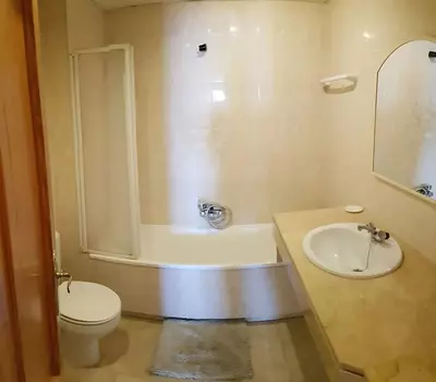 Middle Floor Apartment in Estepona