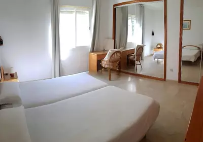 Middle Floor Apartment in Estepona