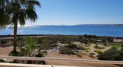 Middle Floor Apartment in Estepona