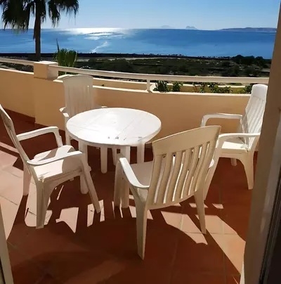 Middle Floor Apartment in Estepona