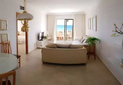 Middle Floor Apartment in Estepona