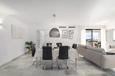 Middle Floor Apartment in Puerto Banús