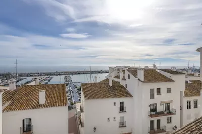 Middle Floor Apartment in Puerto Banús