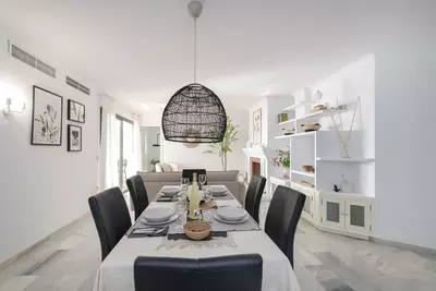 Middle Floor Apartment in Puerto Banús