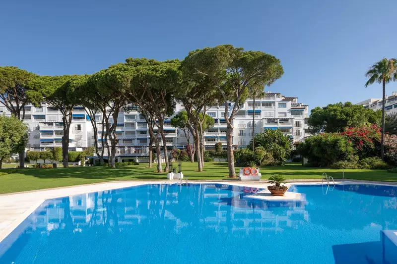 Middle Floor Apartment in Puerto Banús