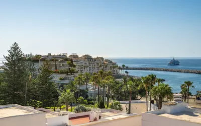 Middle Floor Apartment in Puerto Banús