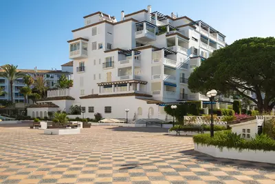 Middle Floor Apartment in Puerto Banús