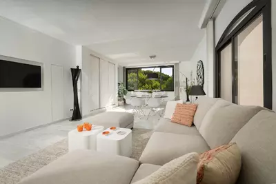 Middle Floor Apartment in Puerto Banús