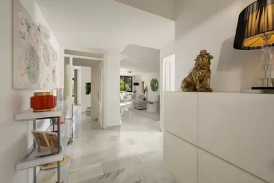 Middle Floor Apartment in Puerto Banús