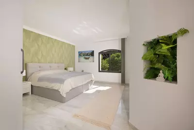 Middle Floor Apartment in Puerto Banús