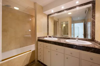 Middle Floor Apartment in Puerto Banús