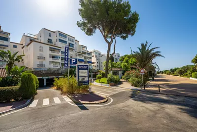 Middle Floor Apartment in Puerto Banús