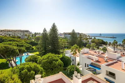 Middle Floor Apartment in Puerto Banús