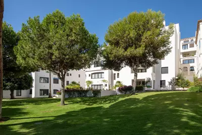Middle Floor Apartment in Puerto Banús