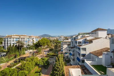 Middle Floor Apartment in Puerto Banús