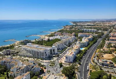 Middle Floor Apartment in Puerto Banús