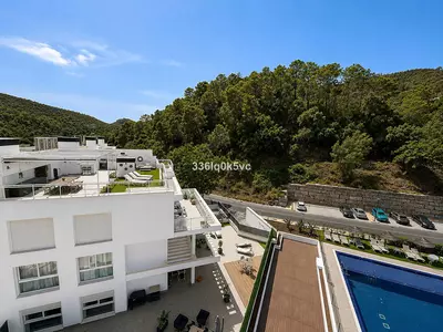 Top Floor Apartment in Benahavís