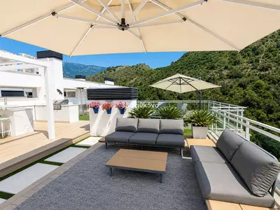 Top Floor Apartment in Benahavís