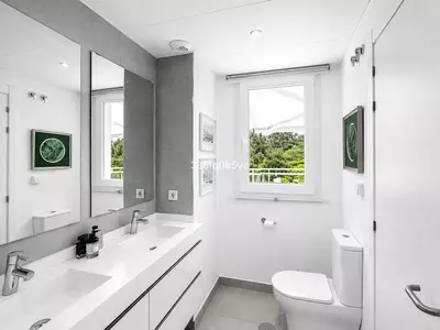 Top Floor Apartment in Benahavís