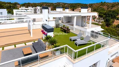 Top Floor Apartment in Benahavís