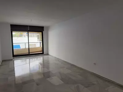 Middle Floor Apartment in Marbella