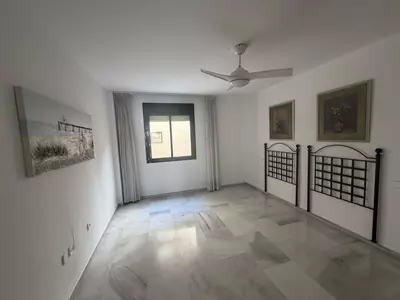 Middle Floor Apartment in Marbella
