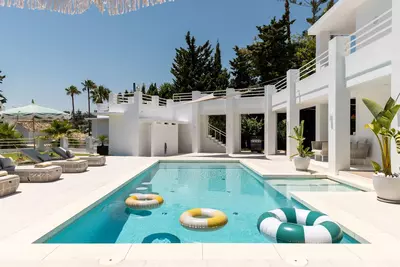 Detached Villa in Nueva Andalucía