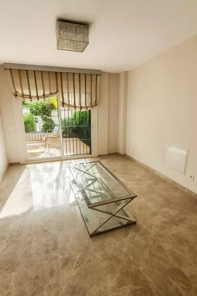 Ground Floor Apartment in Nueva Andalucía