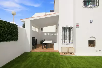 Semi-Detached House in Casares Playa