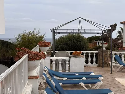 Top Floor Apartment in Manilva