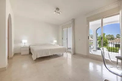 Townhouse in Nueva Andalucía