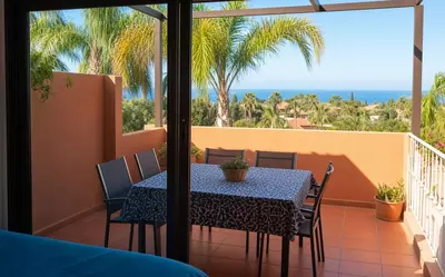 Middle Floor Apartment in Estepona