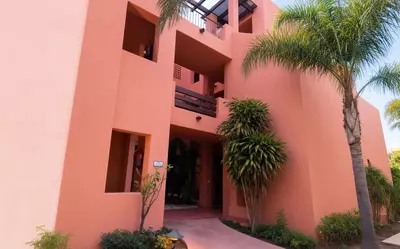 Middle Floor Apartment in Estepona