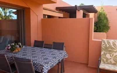 Middle Floor Apartment in Estepona