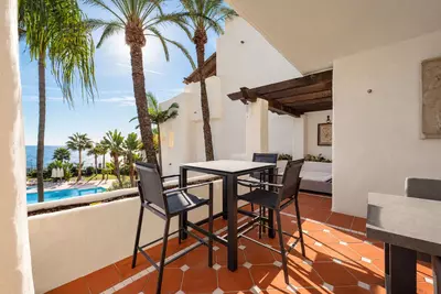 Middle Floor Apartment in Puerto Banús