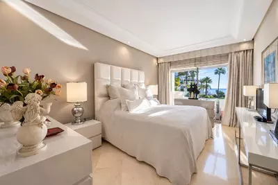 Middle Floor Apartment in Puerto Banús