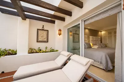 Middle Floor Apartment in Puerto Banús