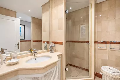 Middle Floor Apartment in Puerto Banús