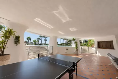 Middle Floor Apartment in Puerto Banús