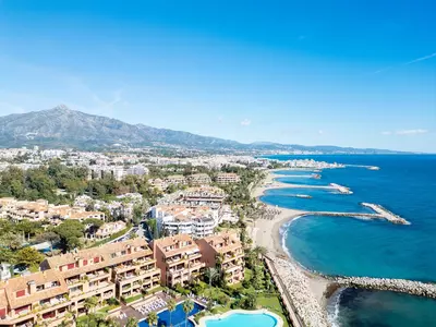 Middle Floor Apartment in Puerto Banús
