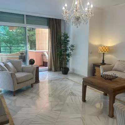 Middle Floor Apartment in Marbella