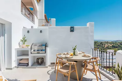 Middle Floor Apartment in Benahavís