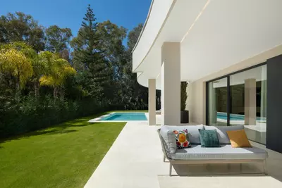 Detached Villa in Nueva Andalucía