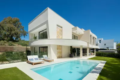 Detached Villa in Nueva Andalucía
